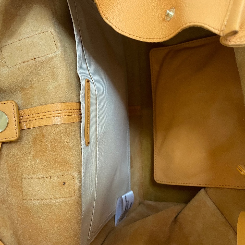 Supple Leather Diam Tote Handbag from LUCKY BRAND - Picture 5 of 9